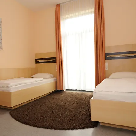 Borussia Hotel Dusseldorf